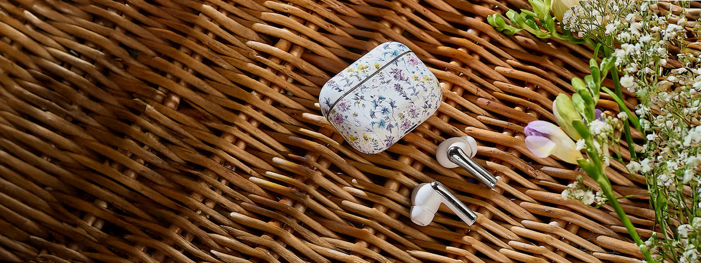 Skylark TWS Earbuds in Wild Meadow